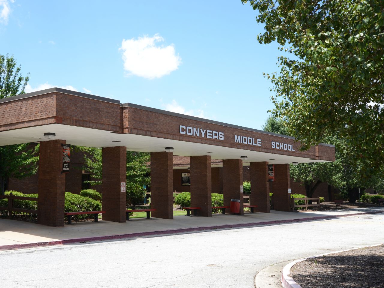 Conyers Middle School exterior