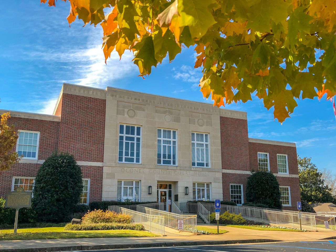 Oconee County Courthouse