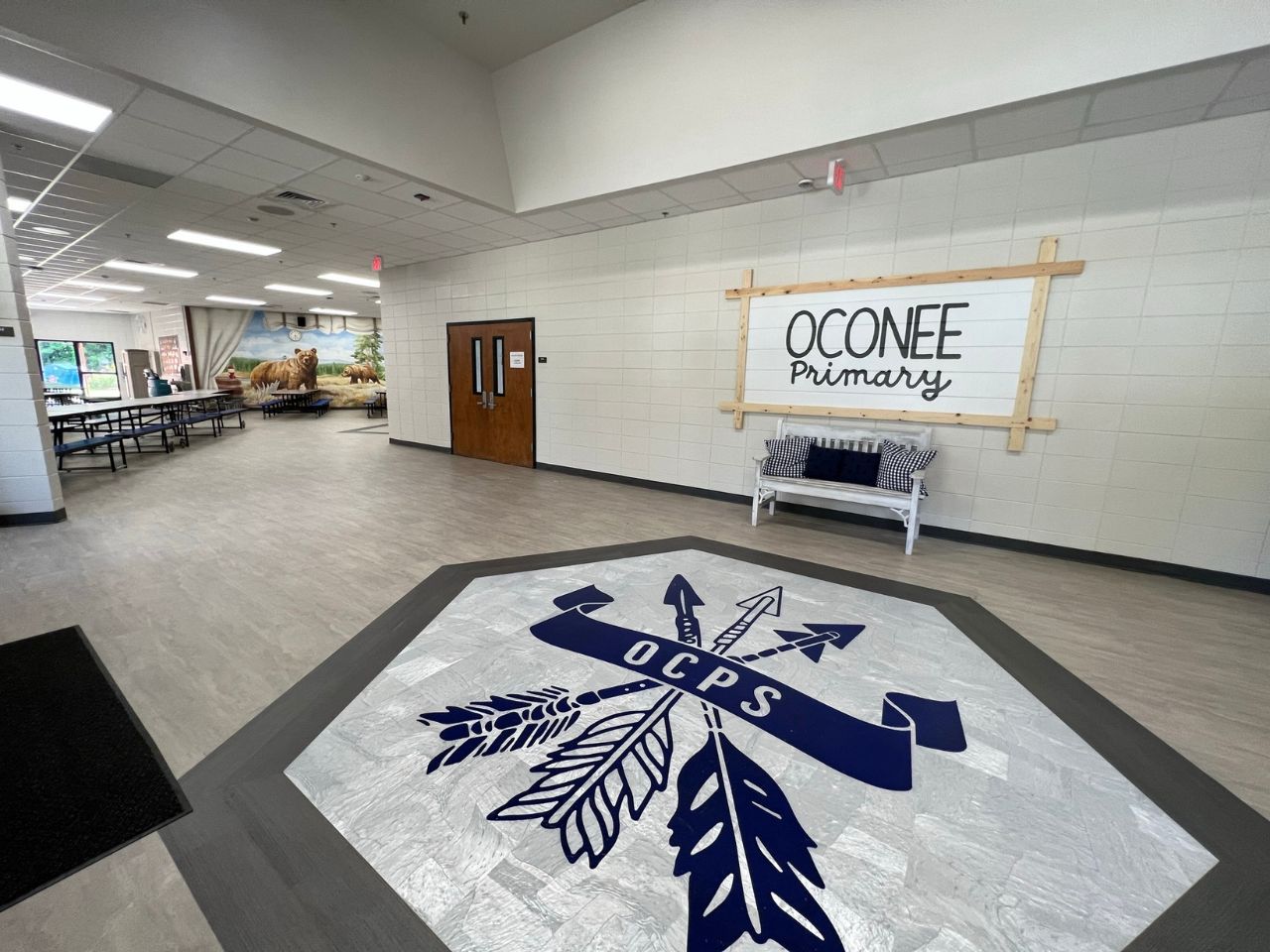Oconee Primary & Elementary lobby
